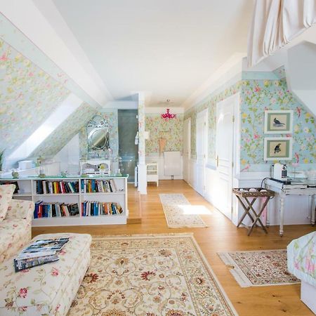 Oleander Romantik Zimmer Trausdorf an der Wulka ภายนอก รูปภาพ