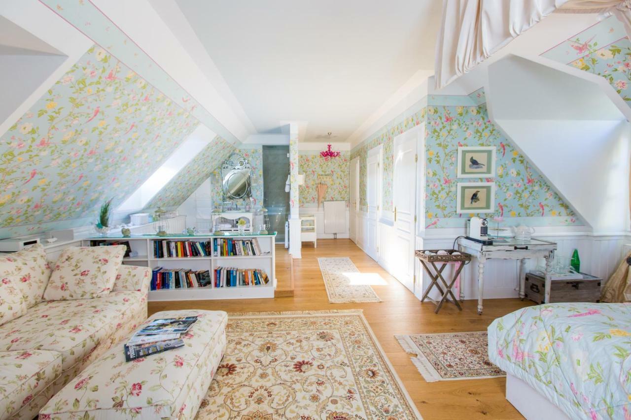 Oleander Romantik Zimmer Trausdorf an der Wulka ภายนอก รูปภาพ
