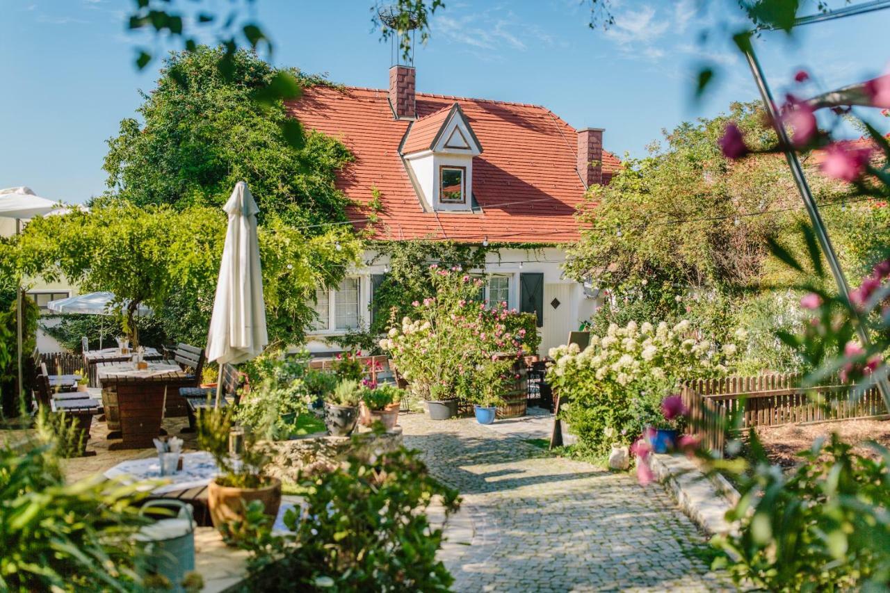 Oleander Romantik Zimmer Trausdorf an der Wulka ภายนอก รูปภาพ