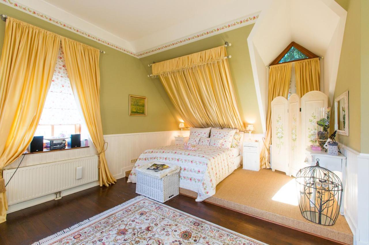 Oleander Romantik Zimmer Trausdorf an der Wulka ภายนอก รูปภาพ